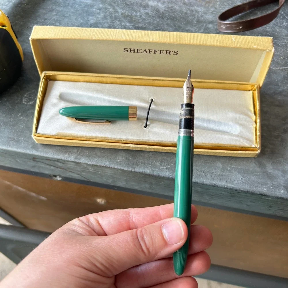 Sheaffer Vintage Fountain Pen 14K Gold Nib Lever Fill Green w Original Box